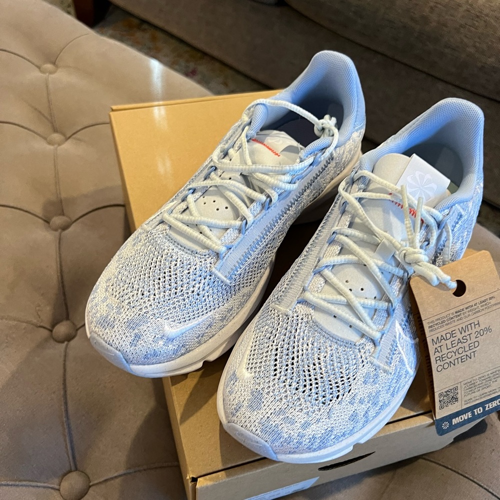 Brand new in box size 8 nike sneakers